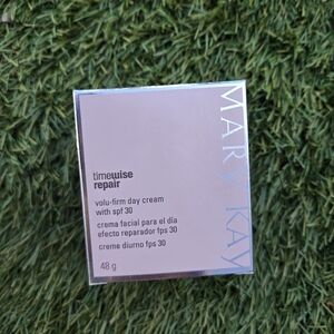 Mary Kay TimeWise Repair Volu-Firm Day Cream - Soft Pink